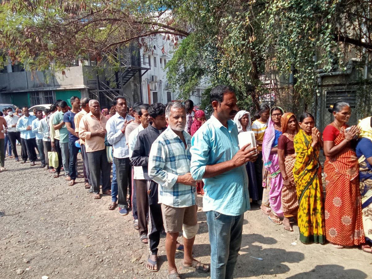 Nithya Annadhan Seva — meal distribution